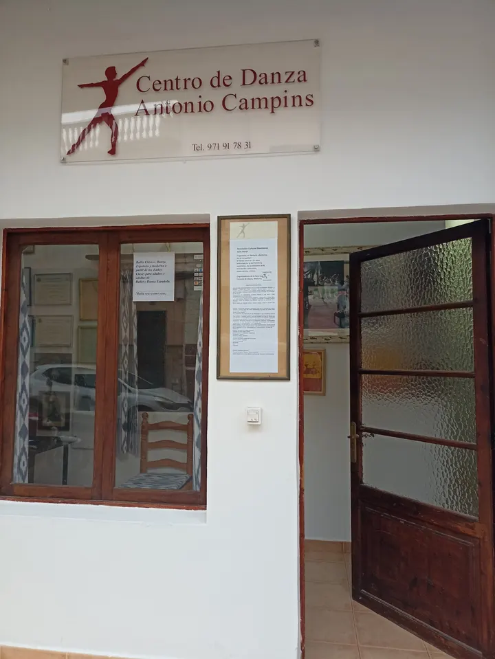 Centro Danza Antonio Campins — Baile en Camp den Serralta, Palma