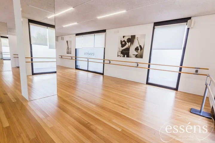 Escuela de danza Esséns (Vigo) — baile-studio en O Xuncal, Vigo — 3