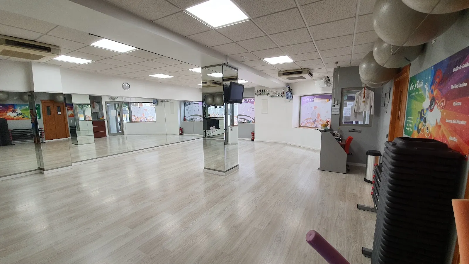 Asociación Ven y Baila — baile-studio en Marbella — 4