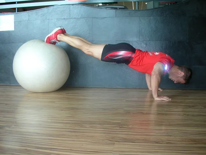 Agu Delgado Entrenador Personal — entrenamiento personal-studio en Málaga — 4