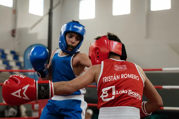 Club de boxeo Bienvenido alloza rosa — artes marciales-studio en Huelva — 3