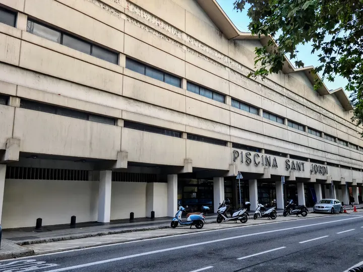 Centre Esportiu Piscina Sant Jordi — studio en l'Eixample, Barcelona — 2