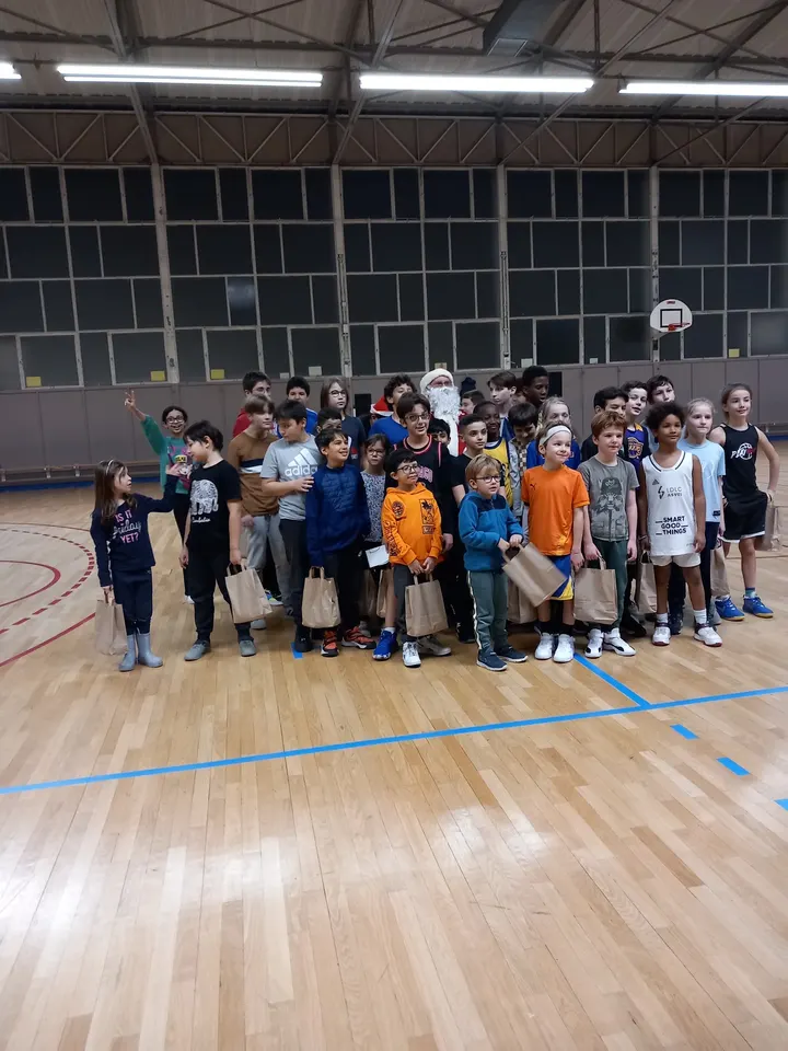 Amicale Laïque Antonin Perrin — Salle de fitness à Gratte-Ciel, Villeurbanne