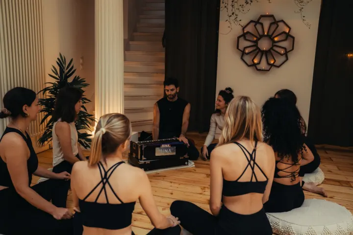 THE HIVE yoga. community — Yoga in St. Pauli, Hamburg