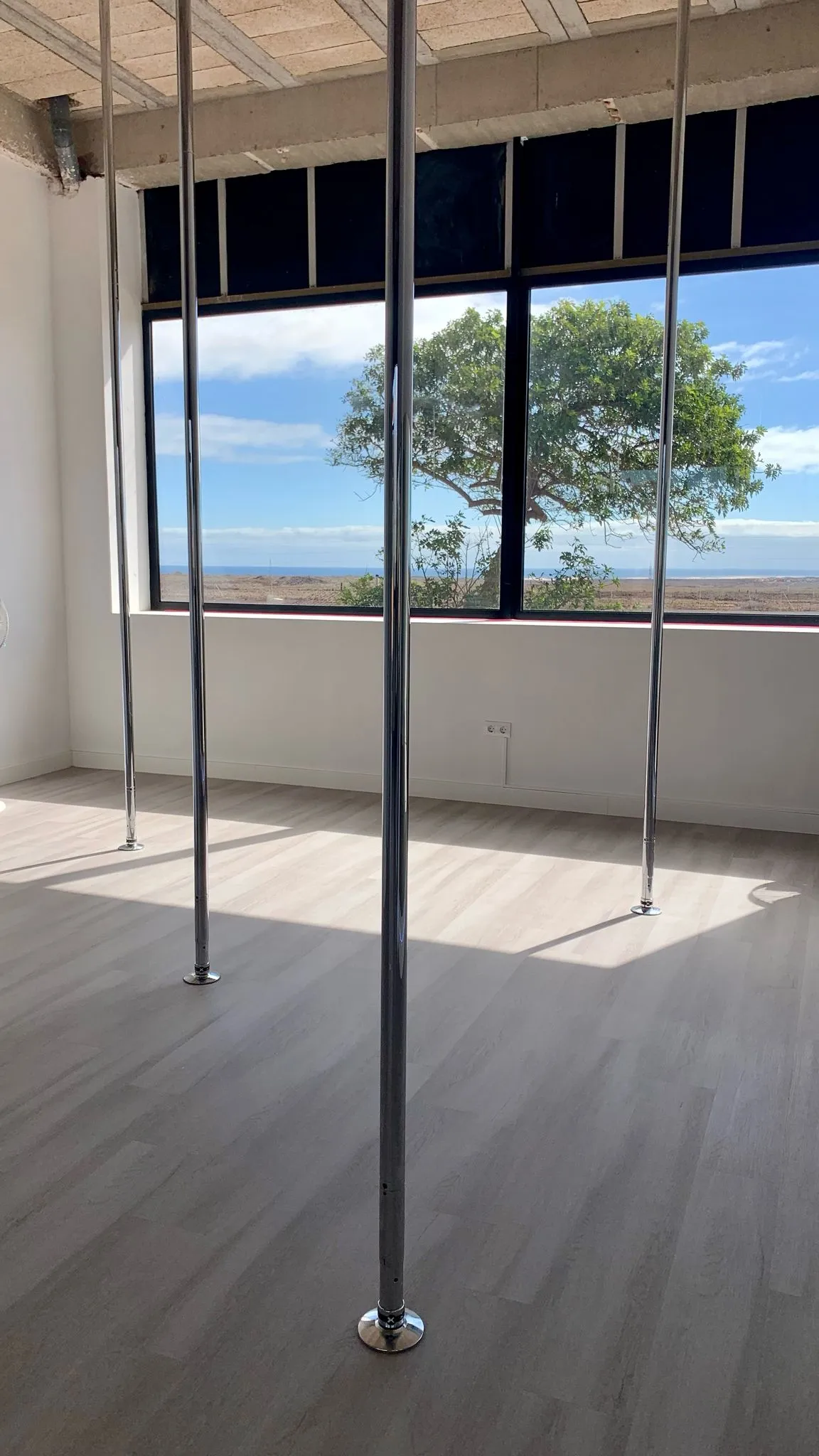 Pole Studio Fuerteventura — pole fitness-studio en Parque Holandés — 3