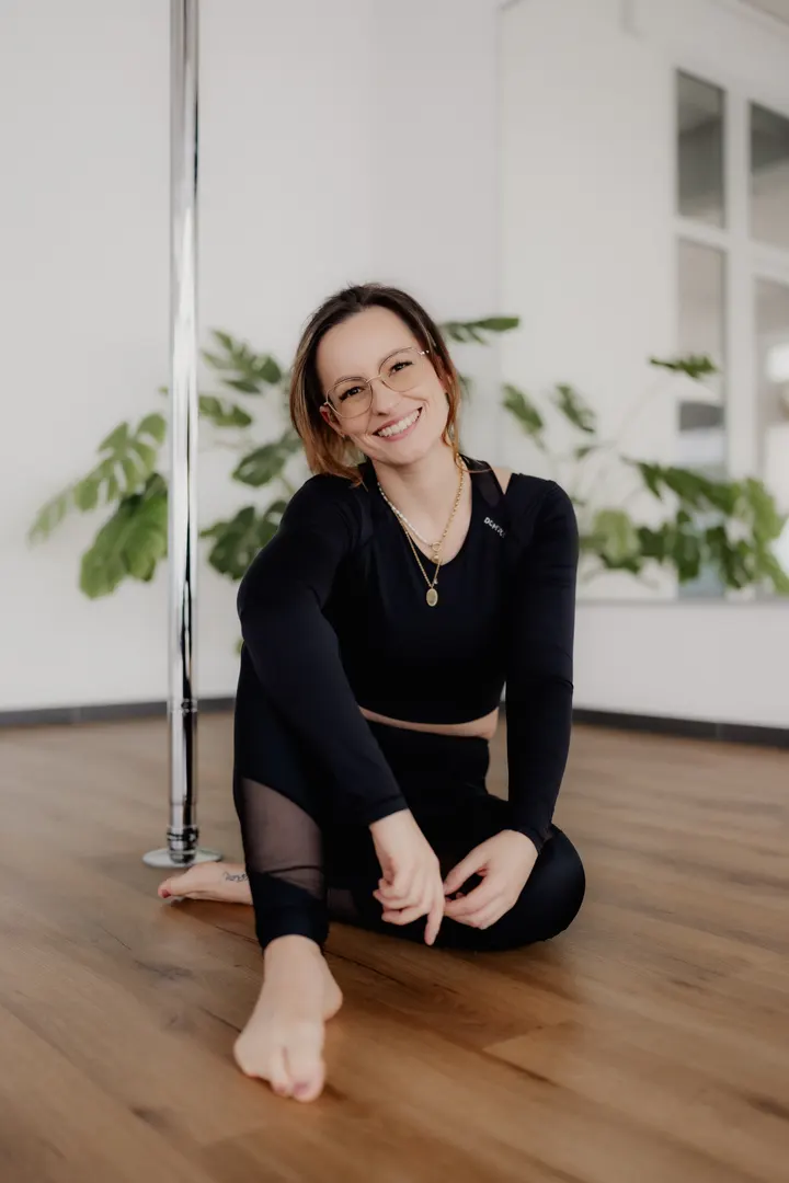 Pole Position Studio | Pole Dance Düren — pole fitness-studio in Düren — 3