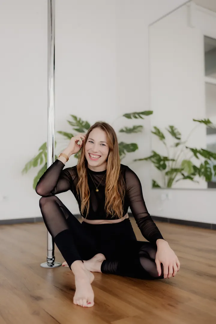 Pole Position Studio | Pole Dance Düren — pole fitness-studio in Düren — 4