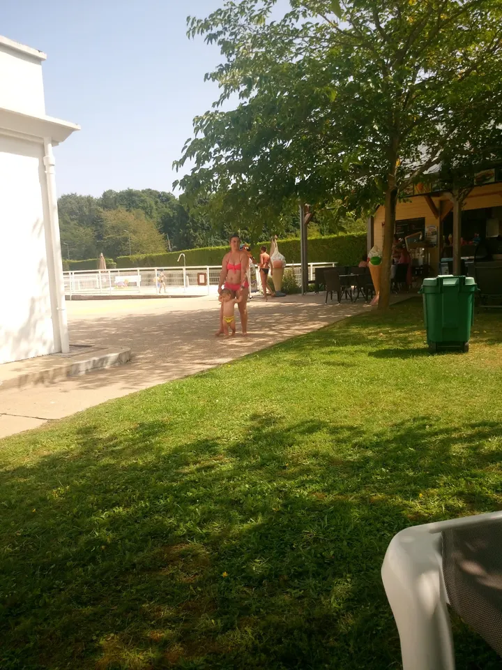Piscine Girardy — studio à Montargis — 2