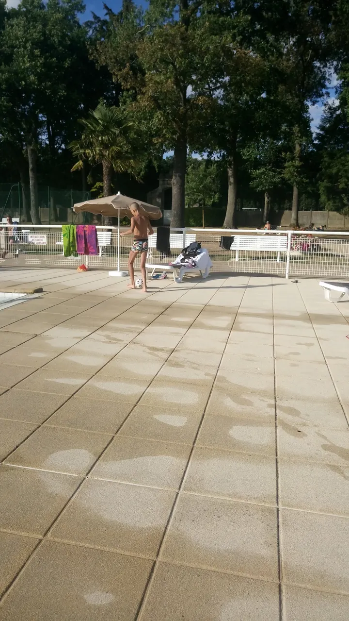 Piscine Girardy — studio à Montargis — 4