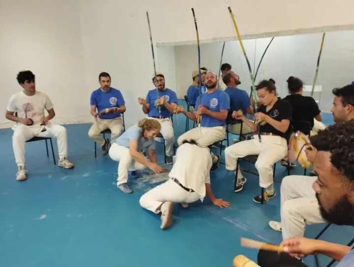 Capoeira Madrid Angoleiro Sim Sinhô — Dance en Embajadores, Madrid