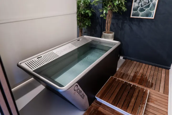 Cool Rush Cold Therapy — Herstel in Merenwijk, Leiden