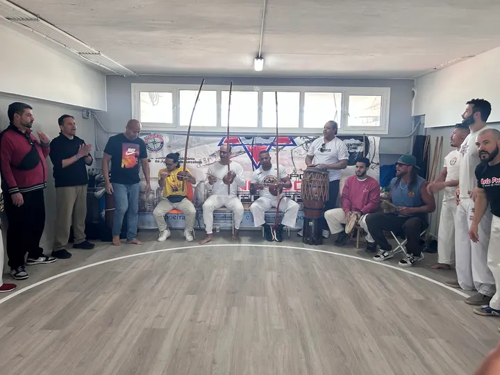 Asociación Cultural Gingado Mestre Tereu — Baile en Sant Martí, Barcelona