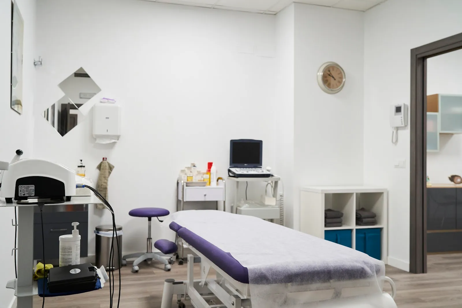 Clínica Lasarte. Fisioterapia, Osteopatía, Pilates — pilates-studio en Castelló de la Plana — 3