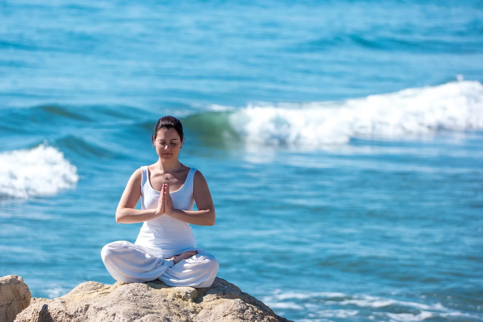 Respira Estepona. Pilates, Yoga y Estética Natural — yoga-studio en Balcones del Mar, Estepona — 3