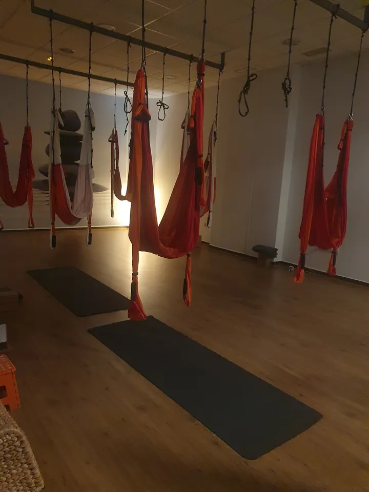 Zero Gravity — Yoga en Delicias - Arco de Ladrillo, Valladolid