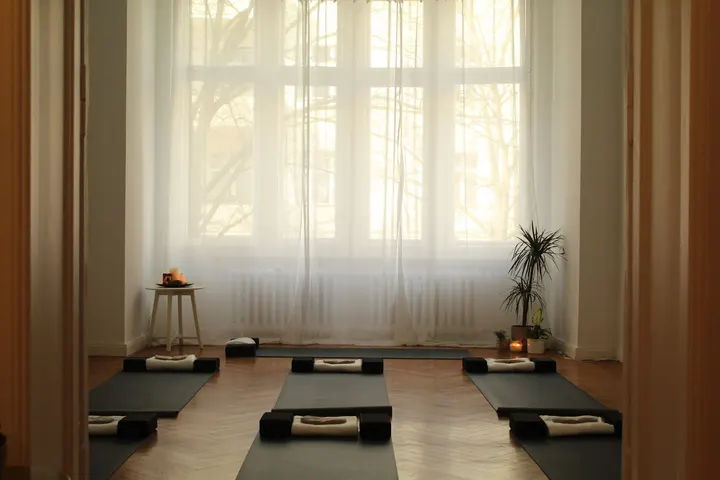 Evani Yoga Studio — Yoga in Halensee, Berlin