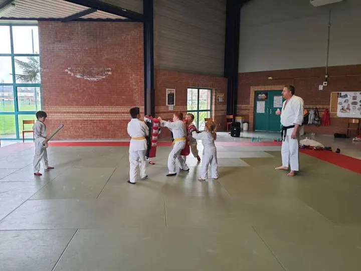 Karate Club des Weppes — arts martiaux-studio au Gris Pot, Bois-Grenier — 2