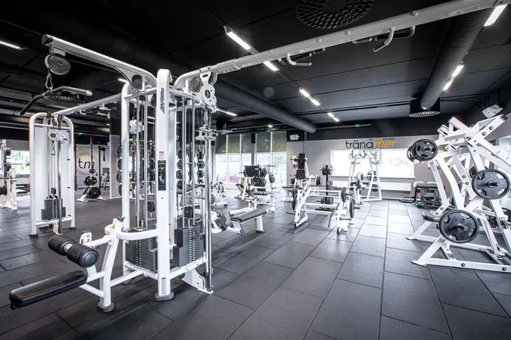 Träna Mer — fitness studio-studio i Husby-Ärlinghundra, Arlandastad