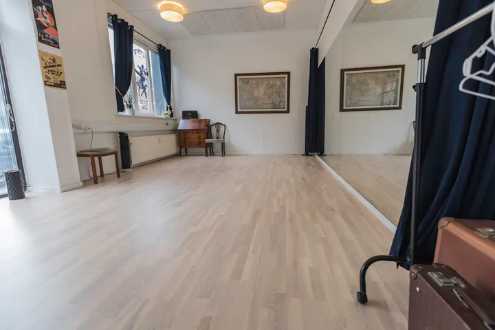 Happy Feet Studio — dans-studio i København — 4