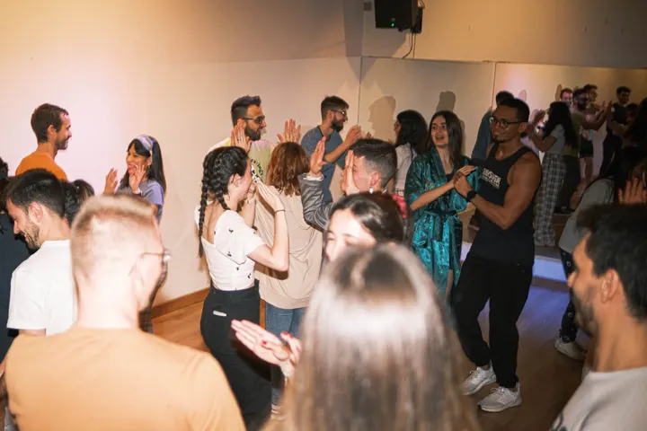 Unibaila Academia De Baile: Bachata Y Salsa En Zaragoza — Dance en Casco Antiguo, Zaragoza