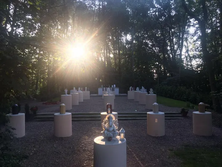 ATMA MANDIR - Tempel — Meditation in Blumenthal, Bremen