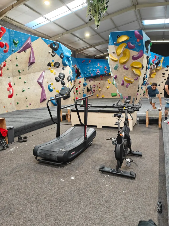 Zone Box — escalada-studio em Vilar do Paraíso, Porto — 2