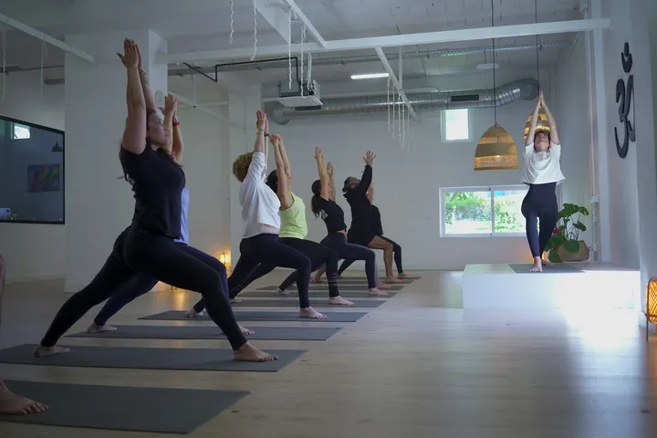 YogaOne Arturo Soria — Yoga en Ciudad Lineal, Madrid