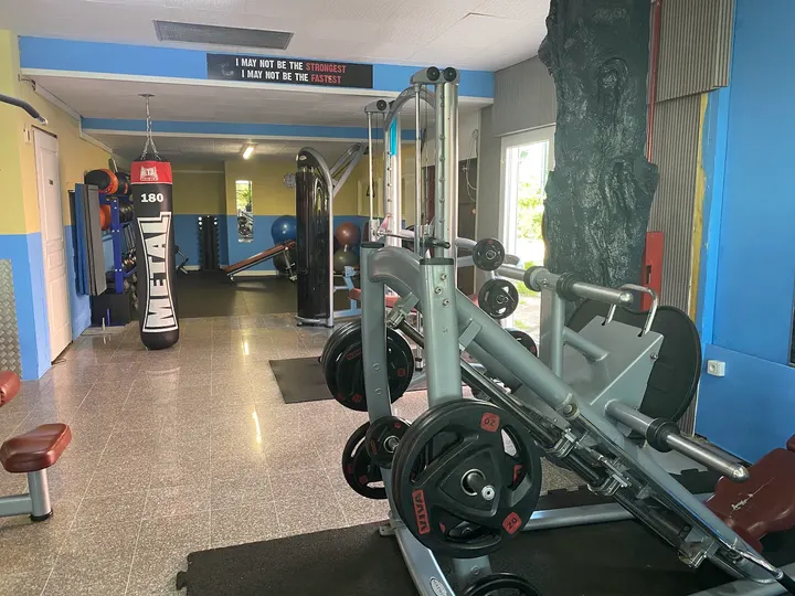 Tahiti Fitness — salle de fitness-studio à Neuilly-sous-Clermont — 3