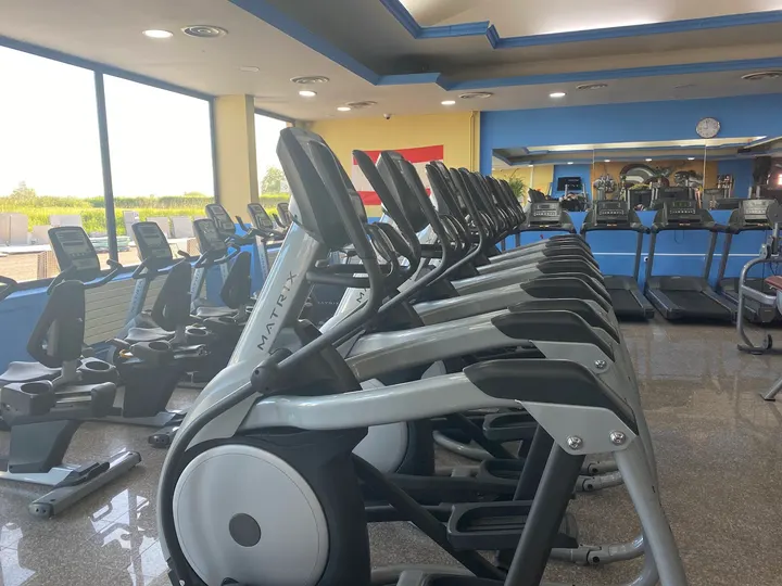 Tahiti Fitness — salle de fitness-studio à Neuilly-sous-Clermont — 3
