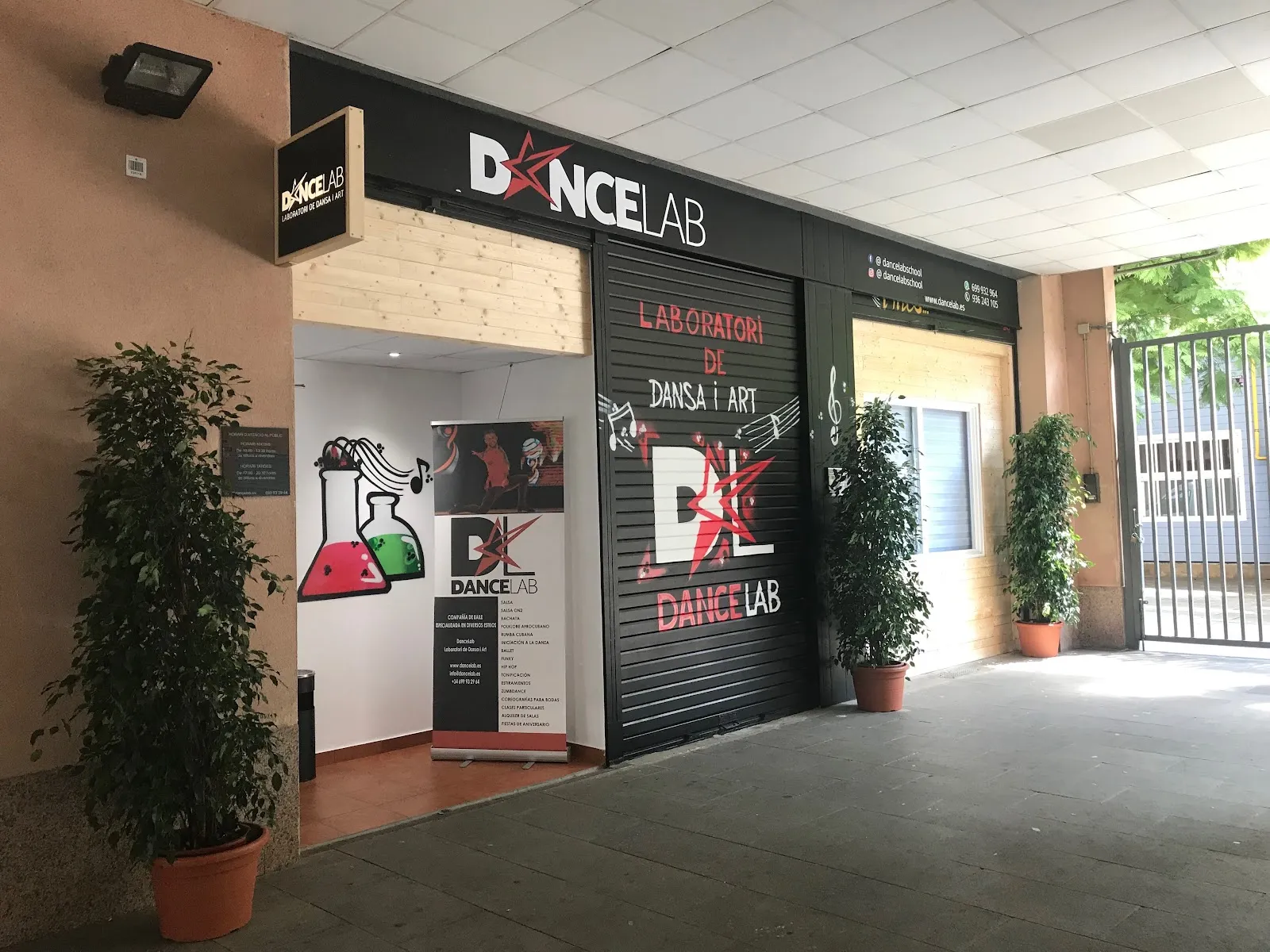 ▷ DanceLab School Laboratorio de Danza y Arte - Escuela de Baile para niños y adultos - Salsa, Bachata, Hip Hop y mucho más! — baile-studio en Sant Martí, Barcelona — 2