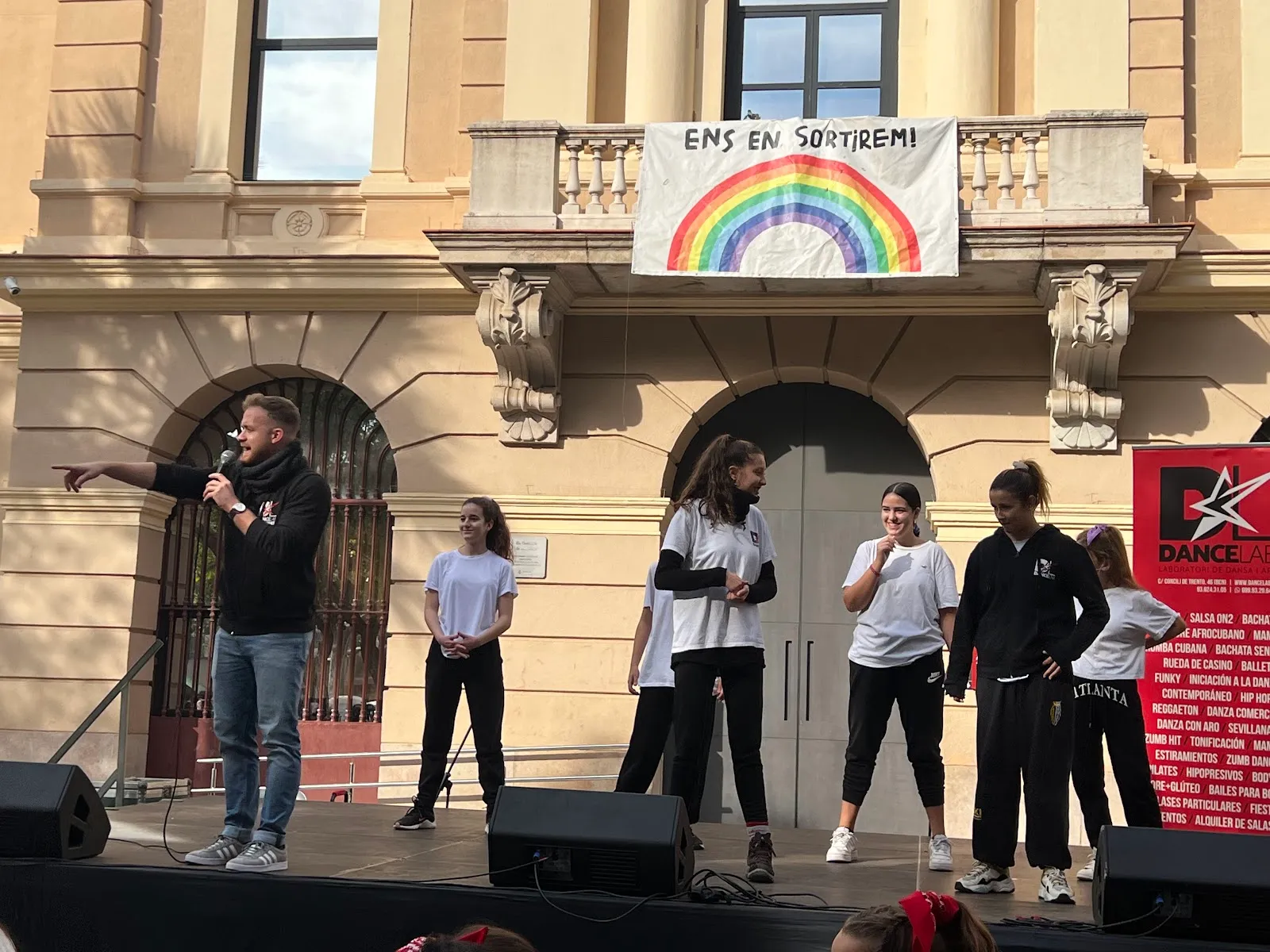 ▷ DanceLab School Laboratorio de Danza y Arte - Escuela de Baile para niños y adultos - Salsa, Bachata, Hip Hop y mucho más! — baile-studio en Barcelona — 4