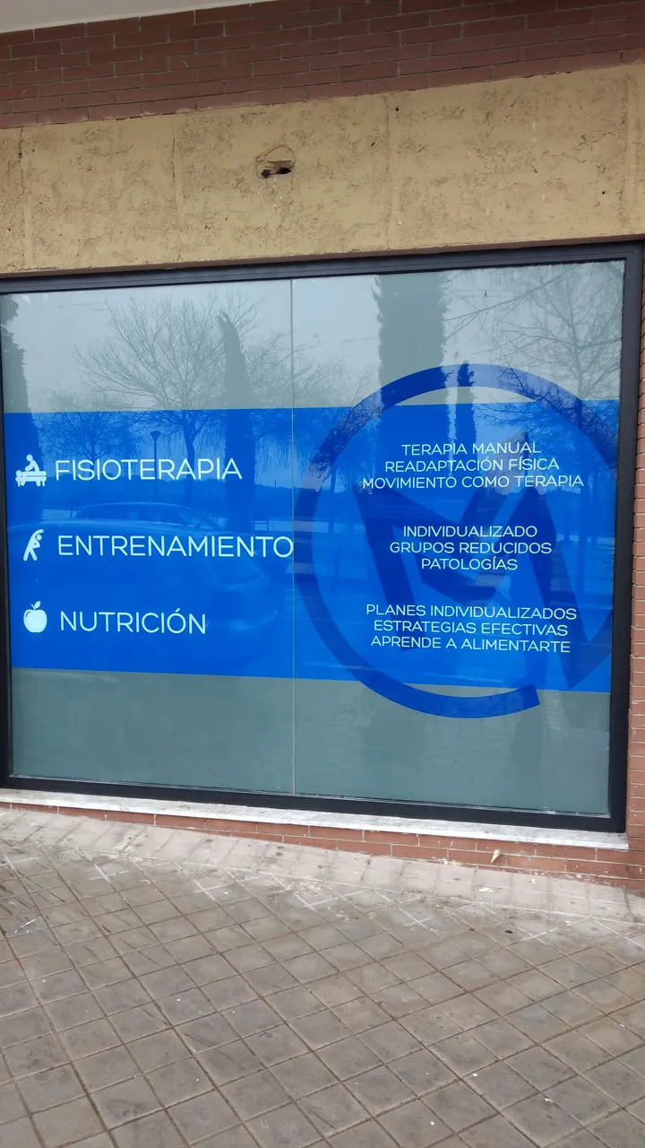 MYOCLINIC - Fisioterapia, Entrenamiento, Nutrición y Medicina Estética — entrenamiento personal-studio en Rosaleda, Granada — 2