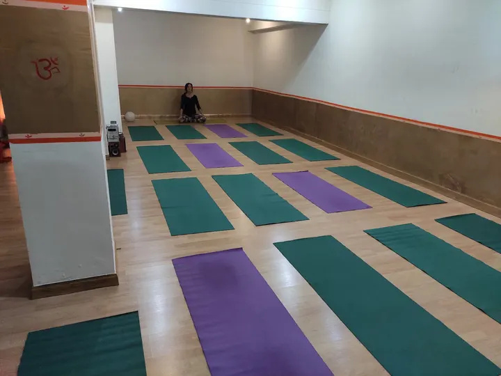 Shivay Yoga Y Conciencia — Yoga en Salamanca, Madrid