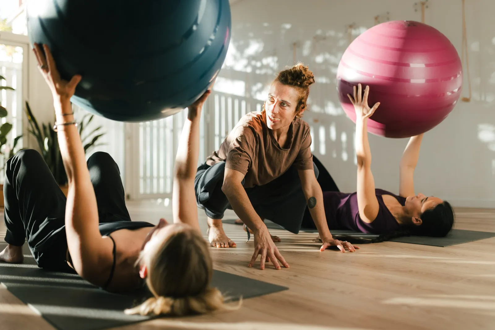 iogaprop. Centro de yoga y pilates. — yoga-studio i Salt — bild 3