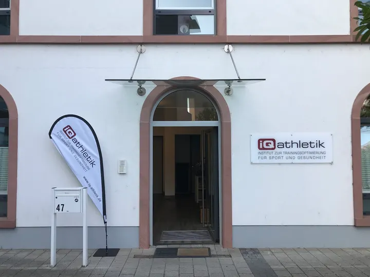 iQ athletik — pt-studio in Rödelheim, Frankfurt am Main — 3