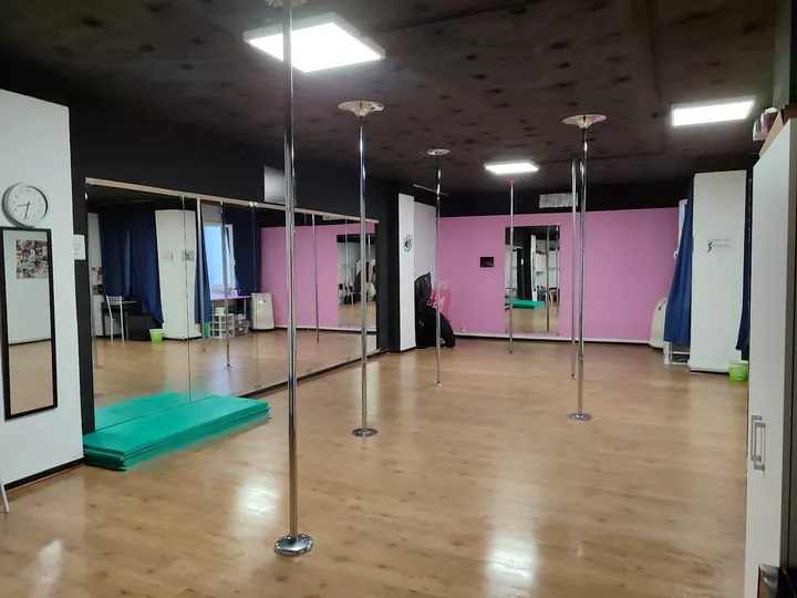 Pole Dance Bilbao Escuela Victoria — Pole Fitness en Abando, Bilbao