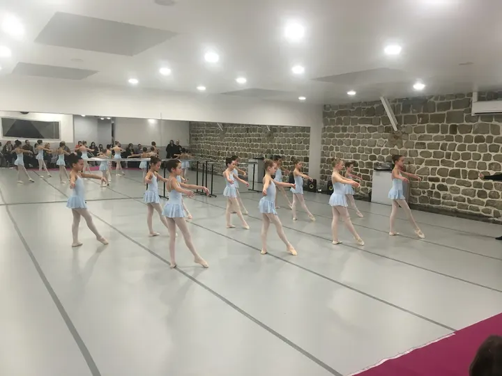 Ecole de danse Manon Contrino — danse-studio à Saint-Étienne — 4