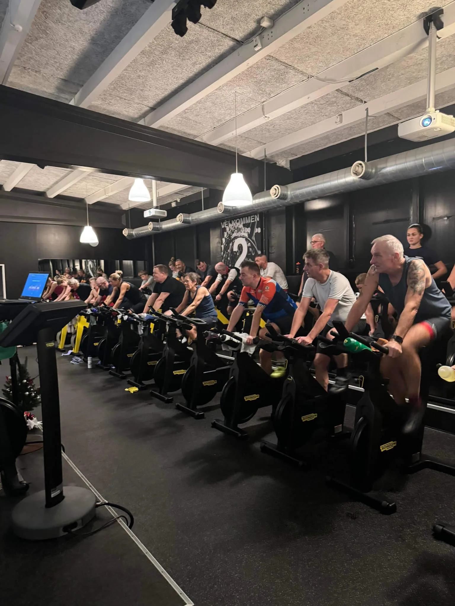 Kübelfitness — træningsstudio i Skallegårde, Næstved — 2