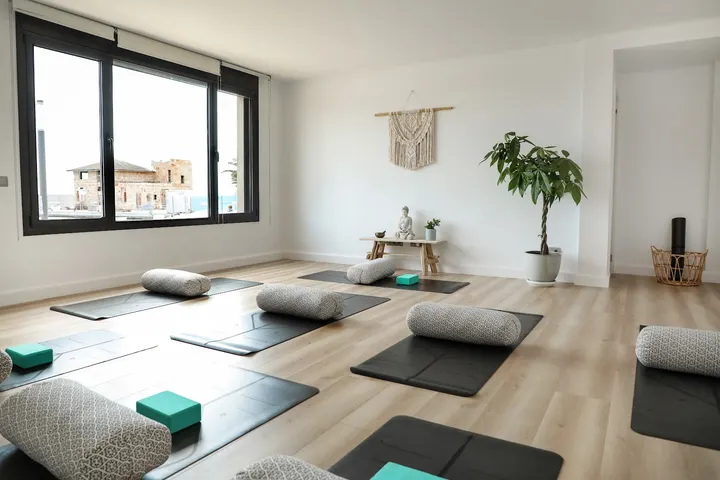 Yoga del Mar — Yoga en La Soledat Nord, Palma