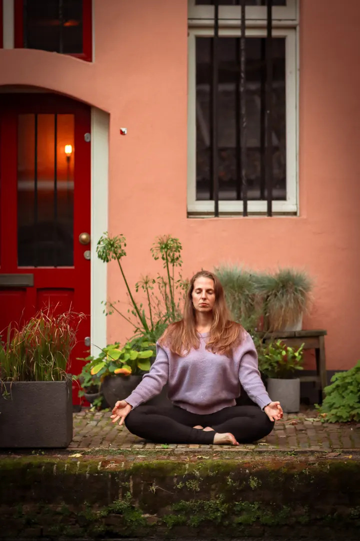 Flow with Caitlin — Breathwork in Zuid, Utrecht