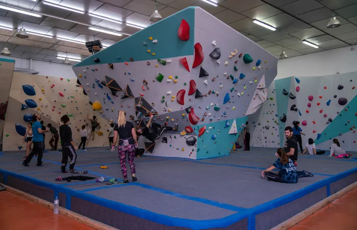 Geo Boulder — Aerial en Ca n'Aurell, Terrassa