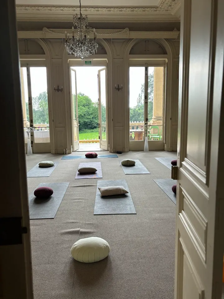 Yogarden by Anne Griot — Yoga à Écully
