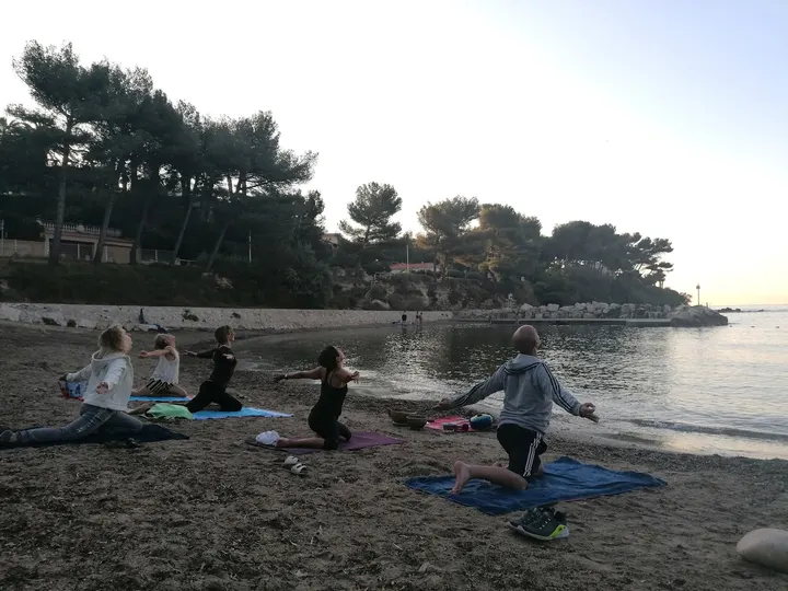 Yoga Traditionnel et Bien Etre — yoga-studio à Marignane, Marseille — 3