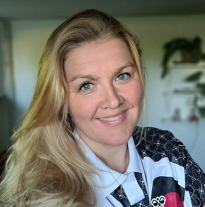 JydeYoga Aps. — Yoga i Lind, Herning