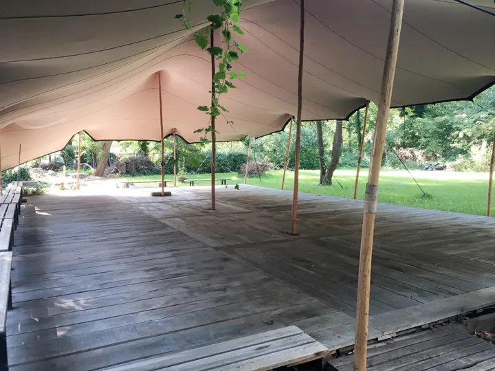 Yoga im Garten — Yoga in Weißensee, Berlin