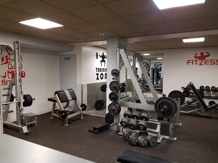 World Gym Center — salle de fitness-studio à Saint-Sylvestre, Nice — 2