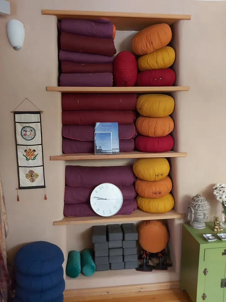 Surya Yoga. Rocio de la Rosa — yoga-studio en Nervión, Sevilla — 3
