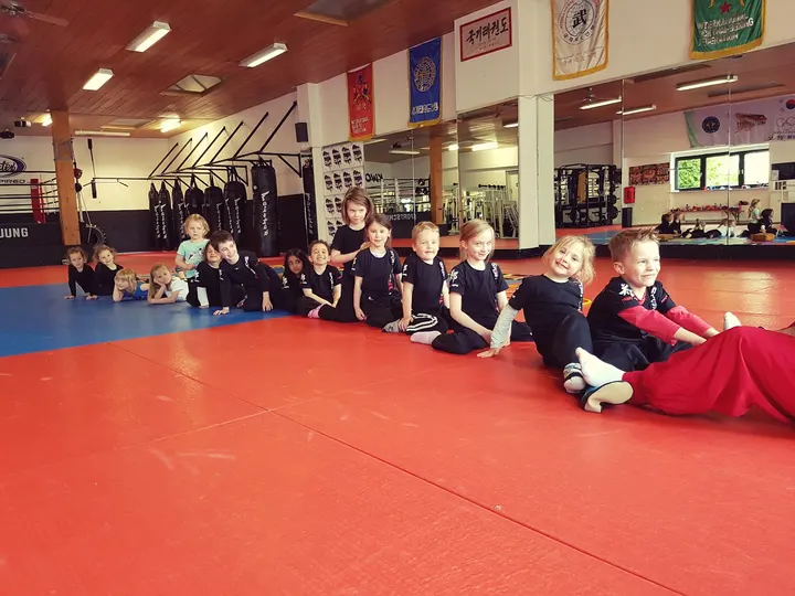 Sportschule Jung — Kickboxen in Gemarkung Barmen, Wuppertal