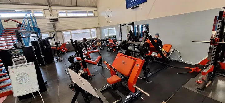 Anthrafit — salle de fitness-studio au Villaret, Susville — 2
