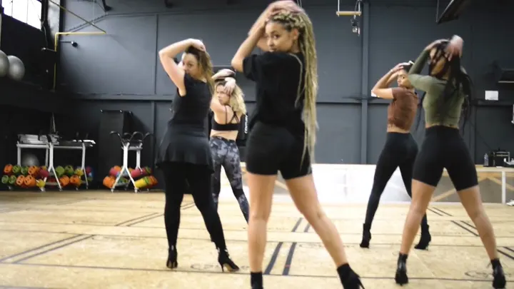 Heels dance/ danse en Talons — danse-studio à Quartier Pasteur, Rouen — 2